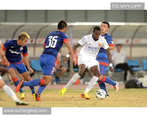 芬洛与乌德勒支激战正酣比分悬念不断球迷期待精彩瞬间 芬洛与乌德勒支激战正酣比分悬念不断球迷期待精彩瞬间